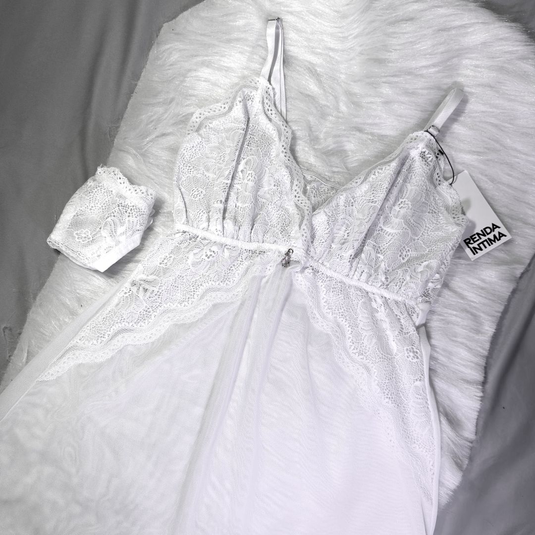 Camisola Romance em Tule e Renda